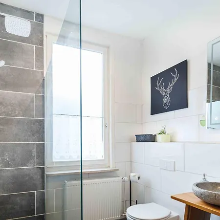 Hirsch Gartenschlaefer - Zentral - Garten Apartamento *