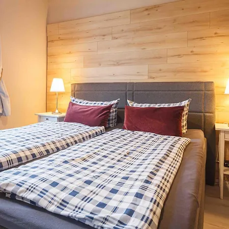 Hirsch Gartenschlaefer - Zentral - Garten * Bad Harzburg