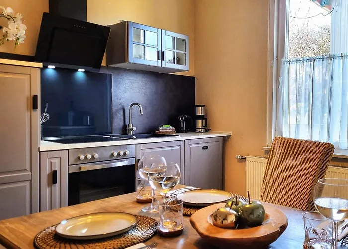 Hirsch Gartenschlaefer - Zentral - Garten * Bad Harzburg