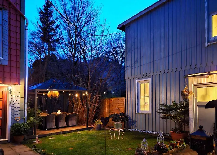 Hirsch Gartenschlaefer - Zentral - Garten Apartmán