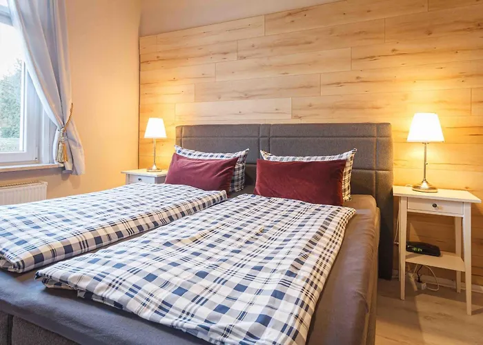 Hirsch Gartenschlaefer - Zentral - Garten * Bad Harzburg